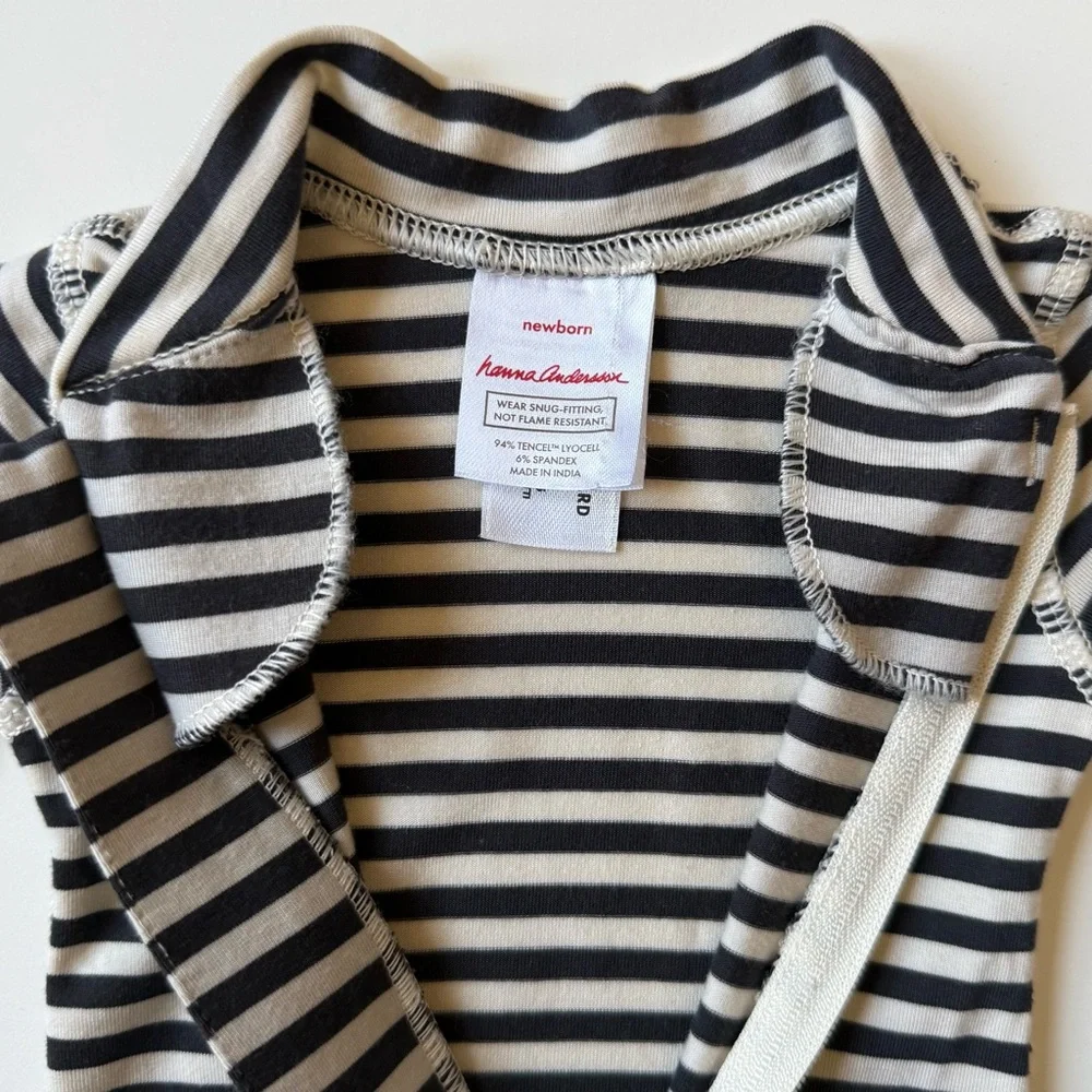 Hanna Andersson Newborn Unisex 2-Way Zip Sleepers in HannaSoft - Bundle of 3 - Picture 6 of 16